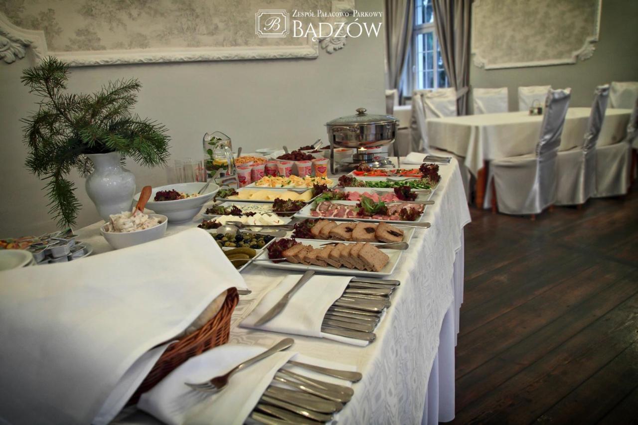 Zespół Pałacowo-Parkowy Bądzów Polkowice Exterior foto