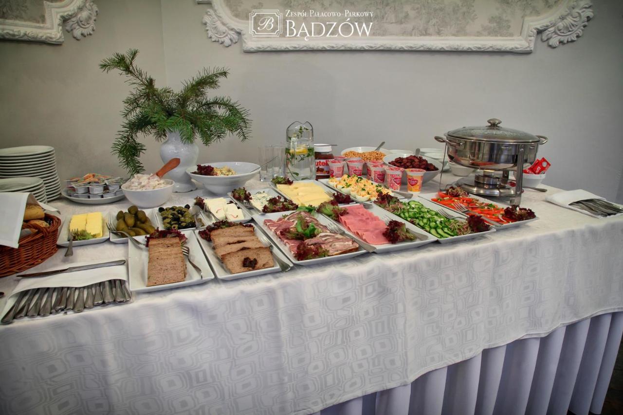 Zespół Pałacowo-Parkowy Bądzów Polkowice Exterior foto